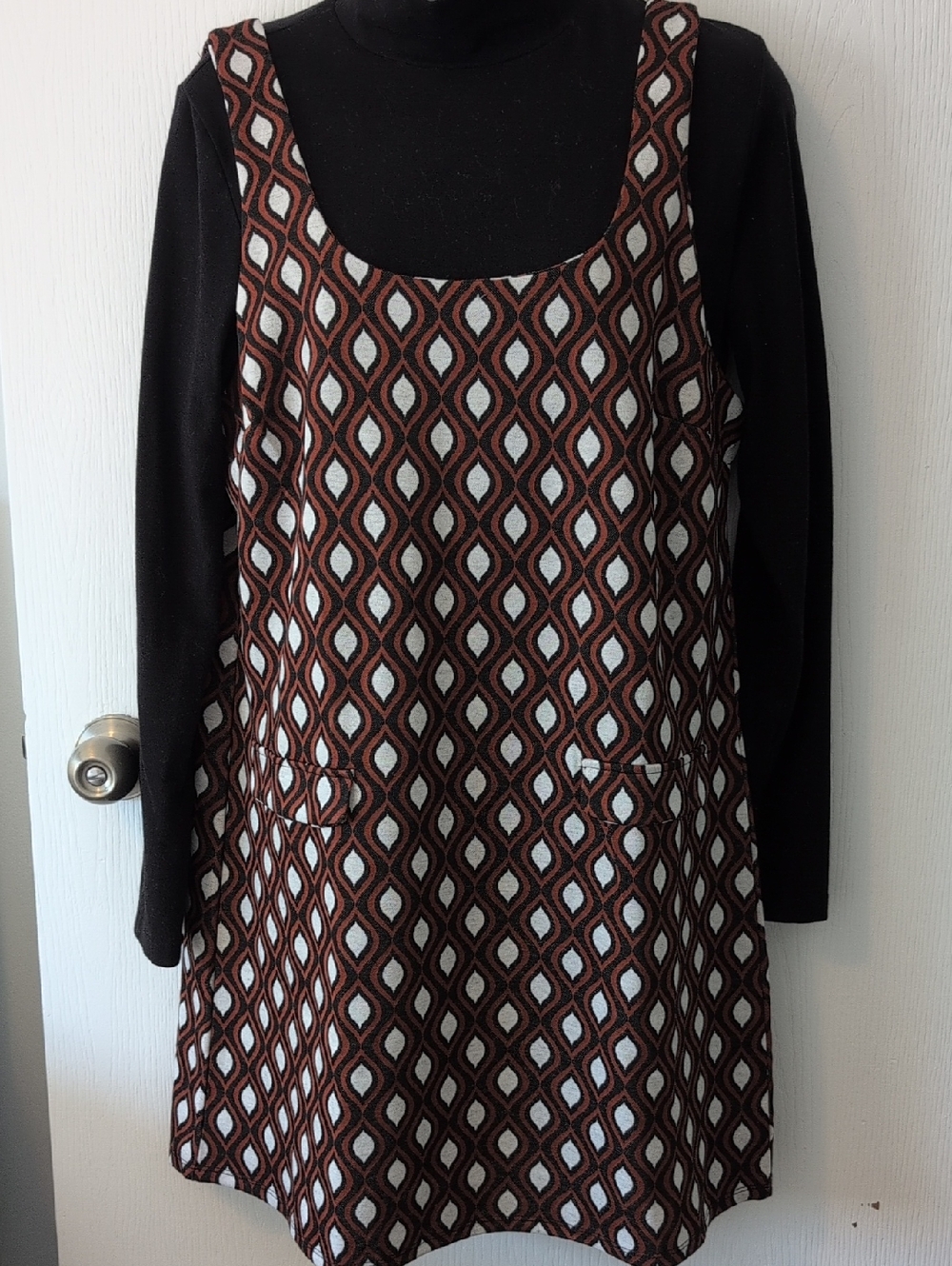 NWT, Eclipse Geo Print Dress in Brown and White. Size Med.